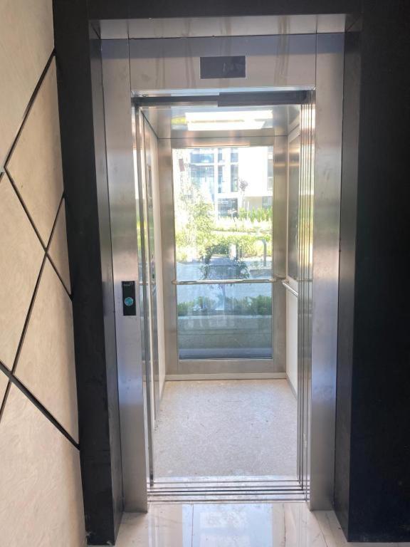Atlantis Atmosphere Apartment Burgas Bagian luar foto