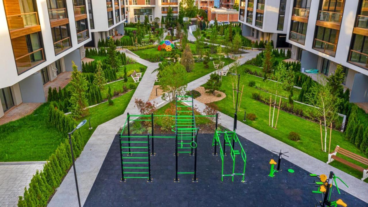 Atlantis Atmosphere Apartment Burgas Bagian luar foto